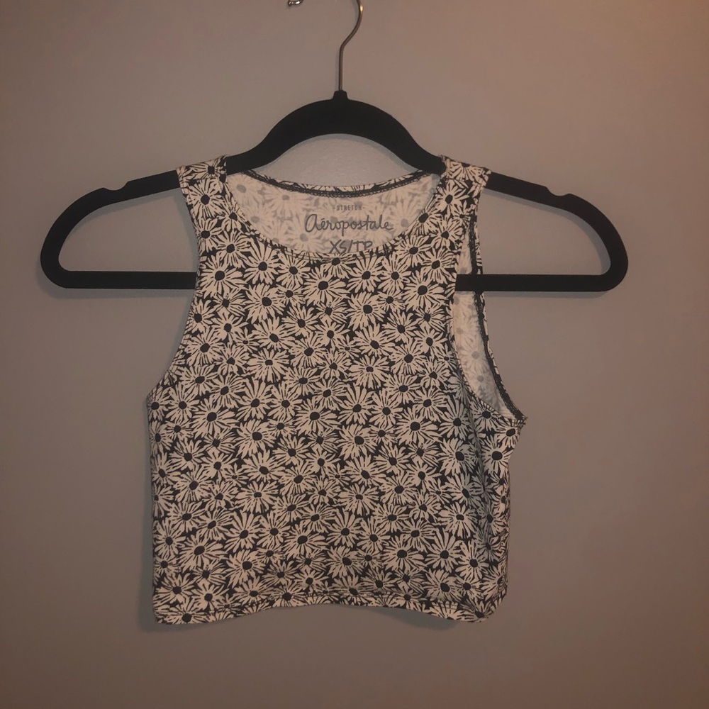 black and white daisy aeropostale crop top